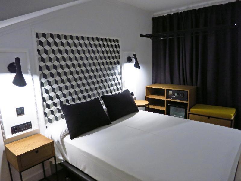 Hotel Colon Plaza Valladolid Bilik gambar